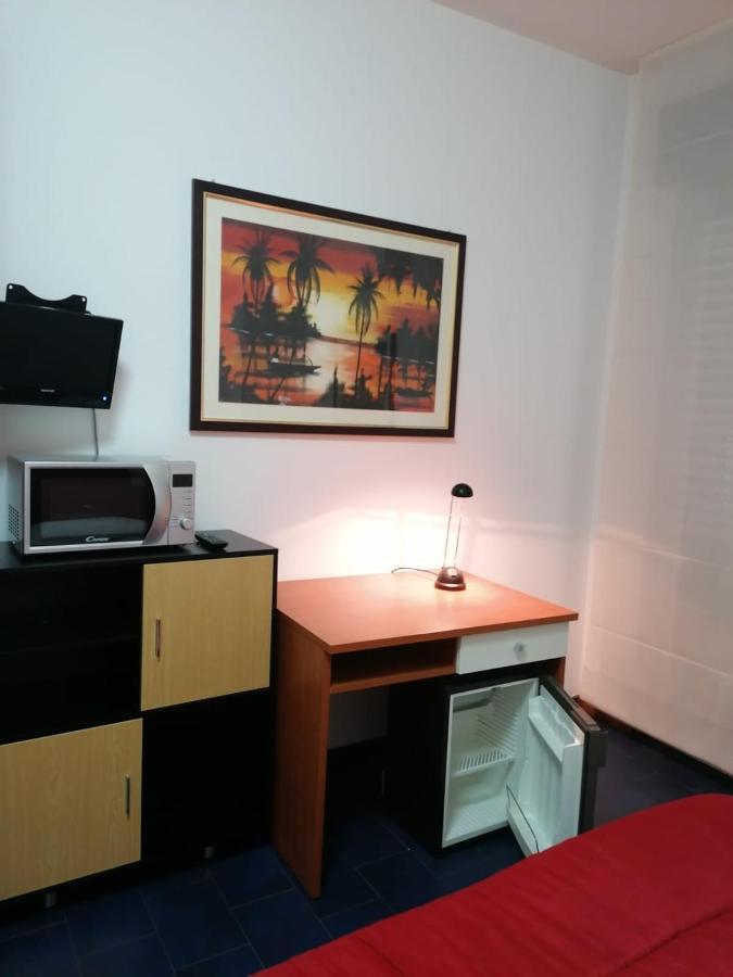 Le Residenze Del Giglio Hotel Каляри Екстериор снимка